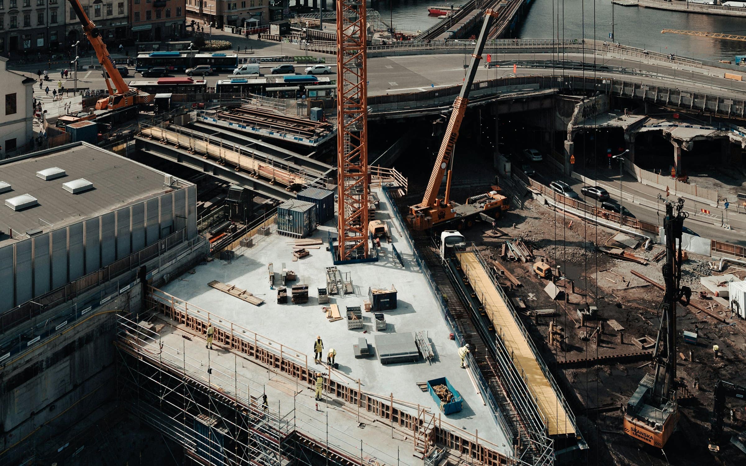 Alder Street Transit Facility — A transit maintenance and operations facility beside a working rail yard that cannot stop running.